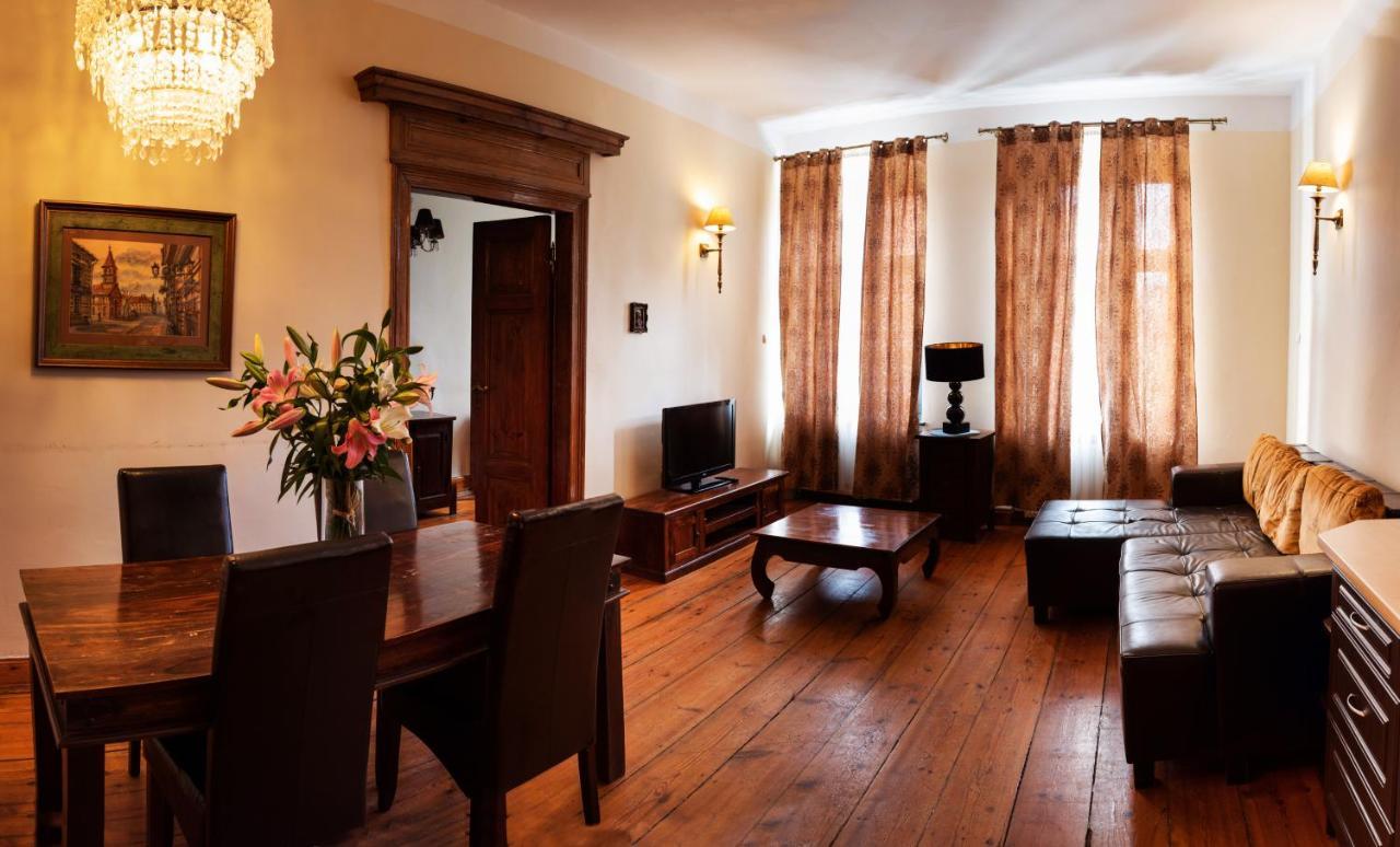 Apartamenty Chleb I Wino Thorn Exterior foto