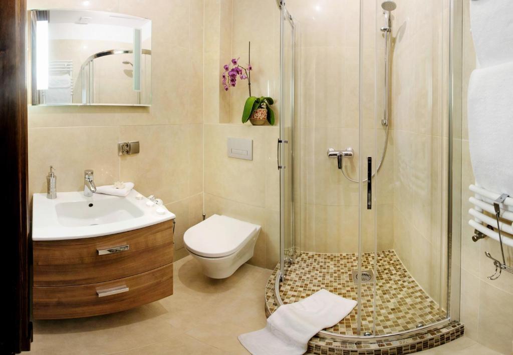 Apartamenty Chleb I Wino Thorn Exterior foto