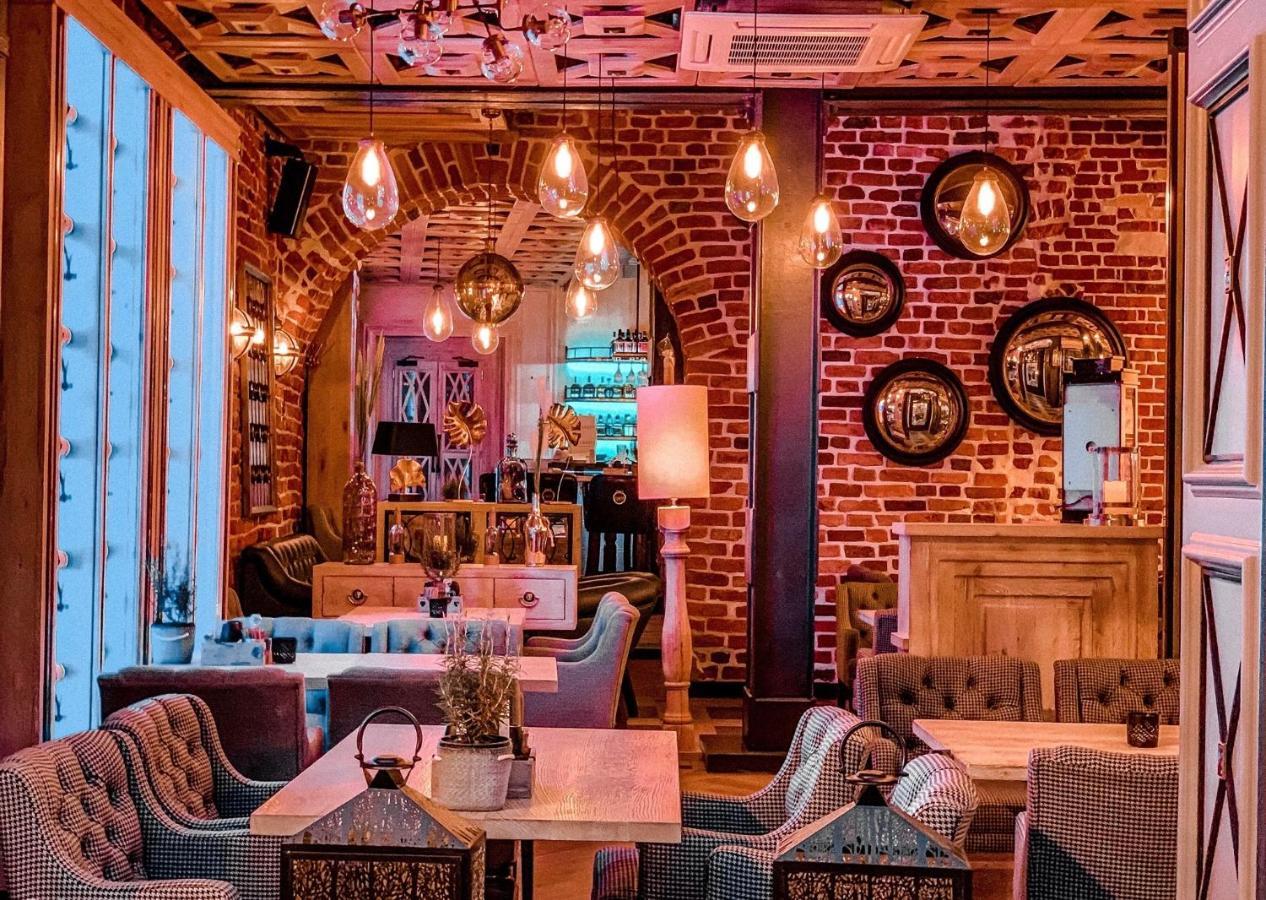 Apartamenty Chleb I Wino Thorn Exterior foto